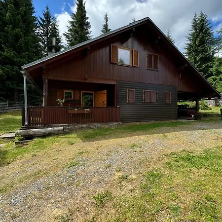 Almhuette Fuer 8 Personen In Der Feldpann-alm * Rauth