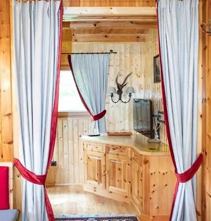 Almhuette Tamberger In Der Feldpann-alm