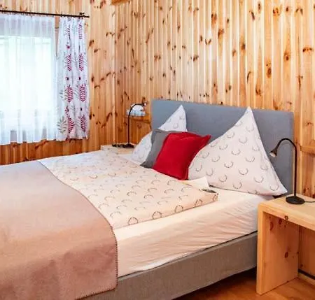 Almhuette Tamberger In Der Feldpann-alm *