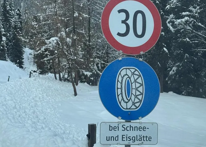 Almhuette Tamberger In Der Feldpann-alm * Rauth