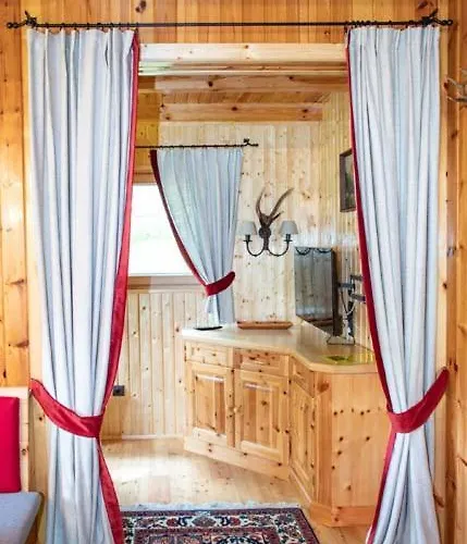 Almhuette Tamberger In Der Feldpann-alm